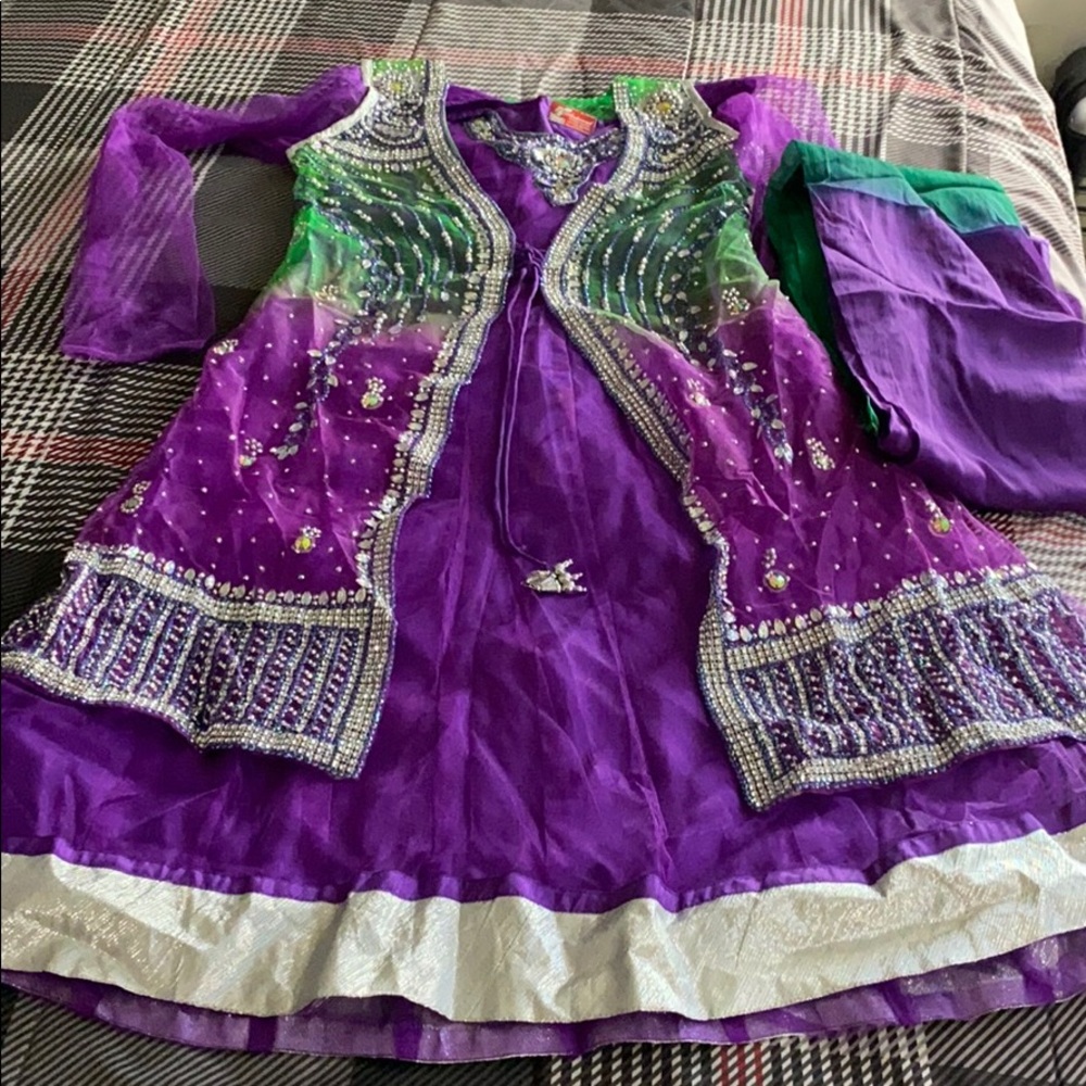 Farak suit